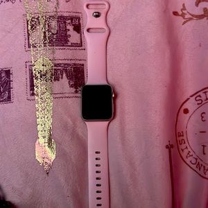 apple watch series 3 ! barely used !! DOES NOT COME WITH WHITE BAND , black